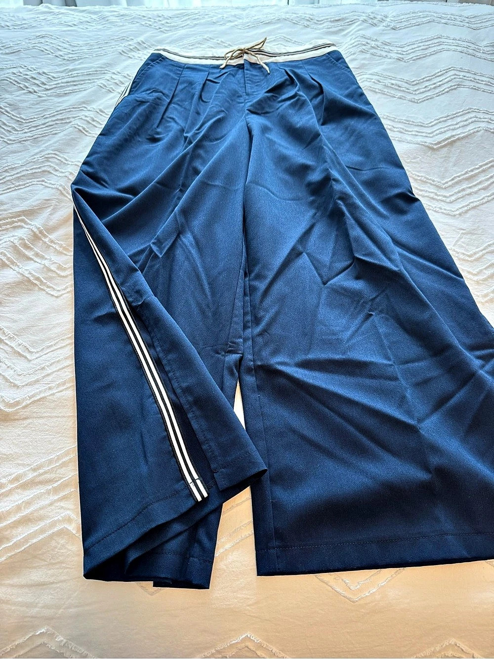 Modesees Blue & White Striped Pants - NEW - Size L